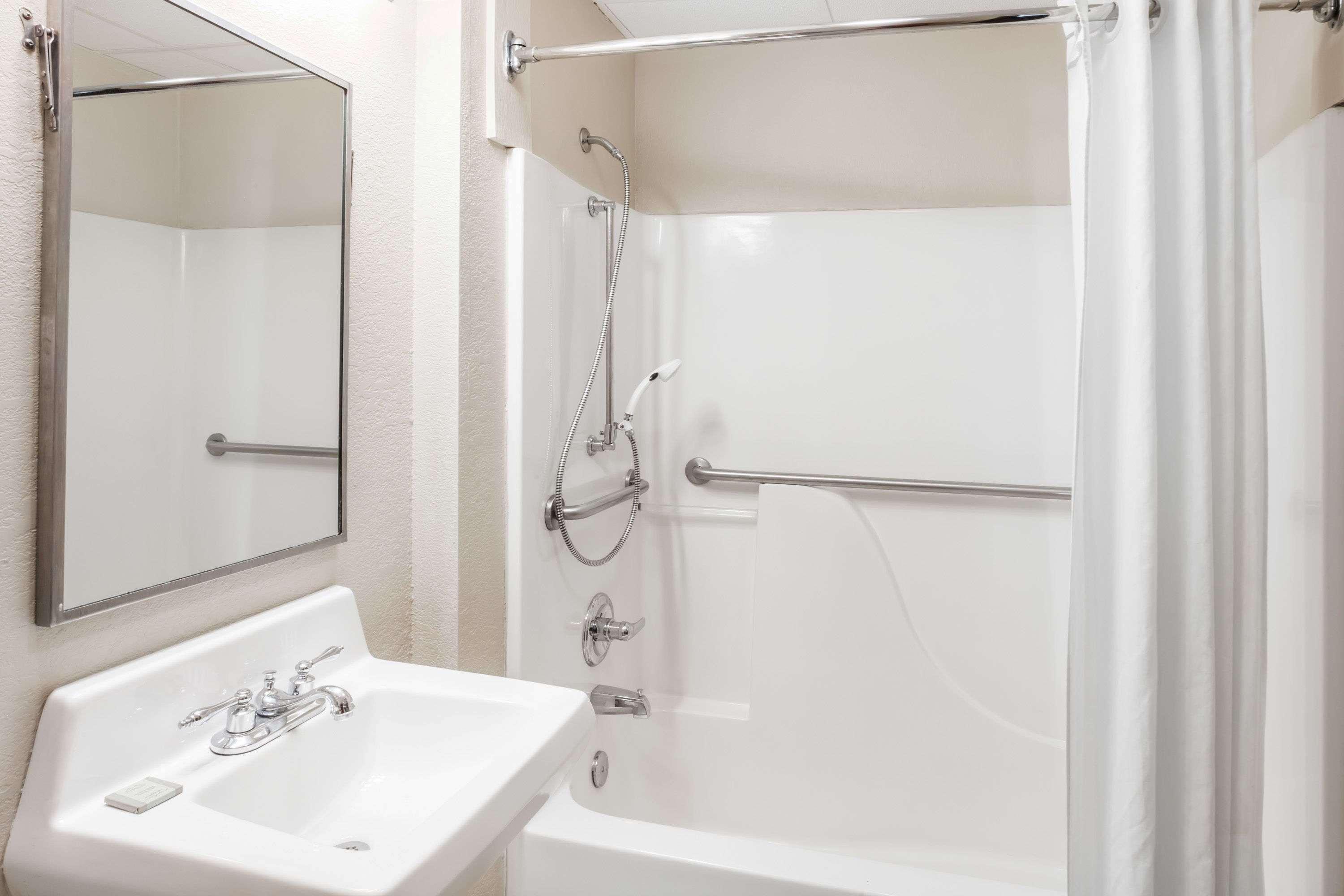 ซูเปอร์ 8 บาย วินด์แฮม แฮร์ริสเบิร์ก Hotel Harrisburg ภายนอก รูปภาพ