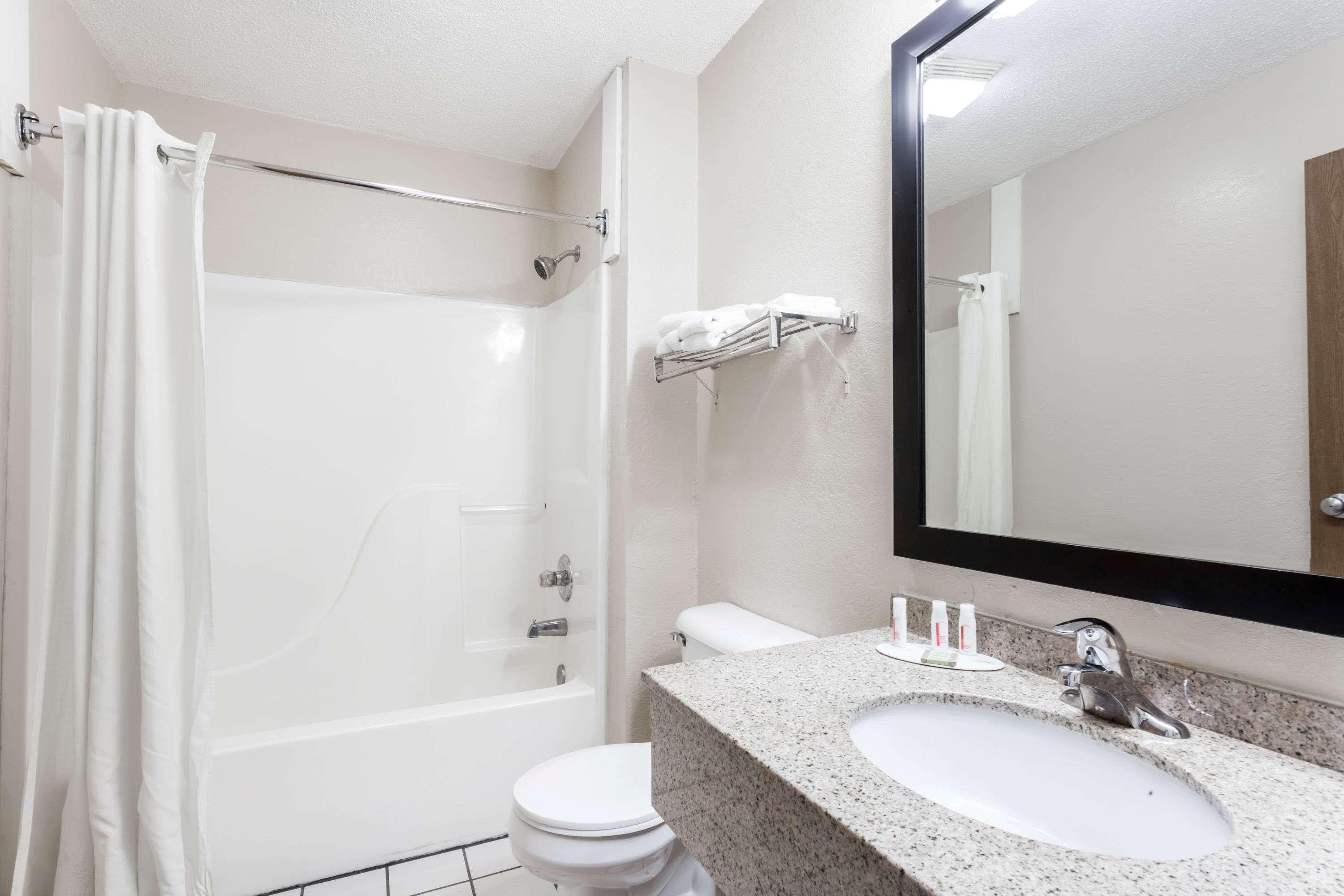 ซูเปอร์ 8 บาย วินด์แฮม แฮร์ริสเบิร์ก Hotel Harrisburg ภายนอก รูปภาพ