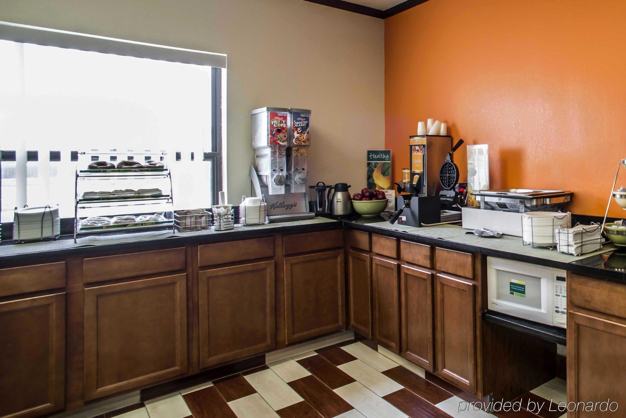 ซูเปอร์ 8 บาย วินด์แฮม แฮร์ริสเบิร์ก Hotel Harrisburg ภายนอก รูปภาพ