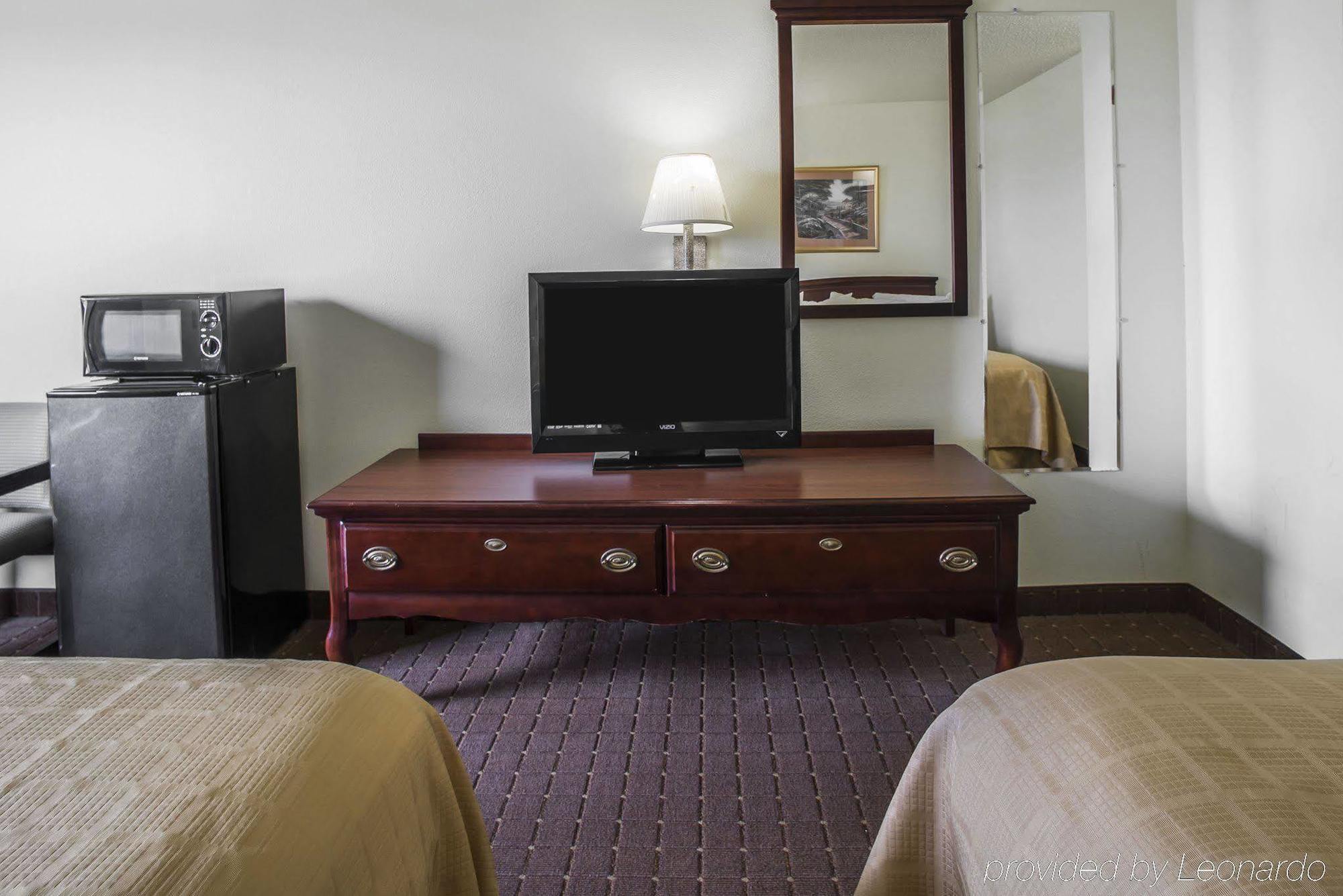 ซูเปอร์ 8 บาย วินด์แฮม แฮร์ริสเบิร์ก Hotel Harrisburg ภายนอก รูปภาพ